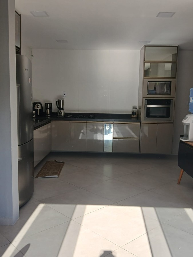 Casa de Condomínio à venda com 4 quartos, 300m² - Foto 9