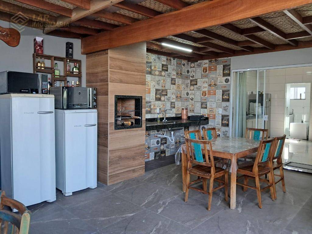 Casa, 3 quartos, 220 m² - Foto 2