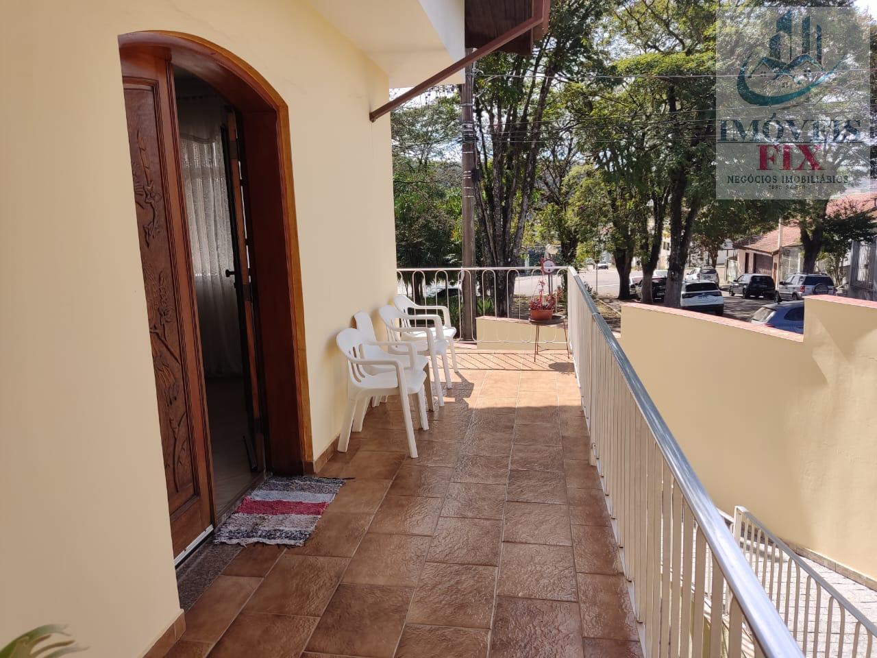 Casa para alugar com 4 quartos, 258m² - Foto 4