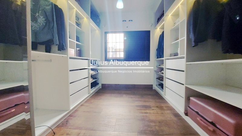 Casa de Condomínio à venda com 3 quartos, 600m² - Foto 11