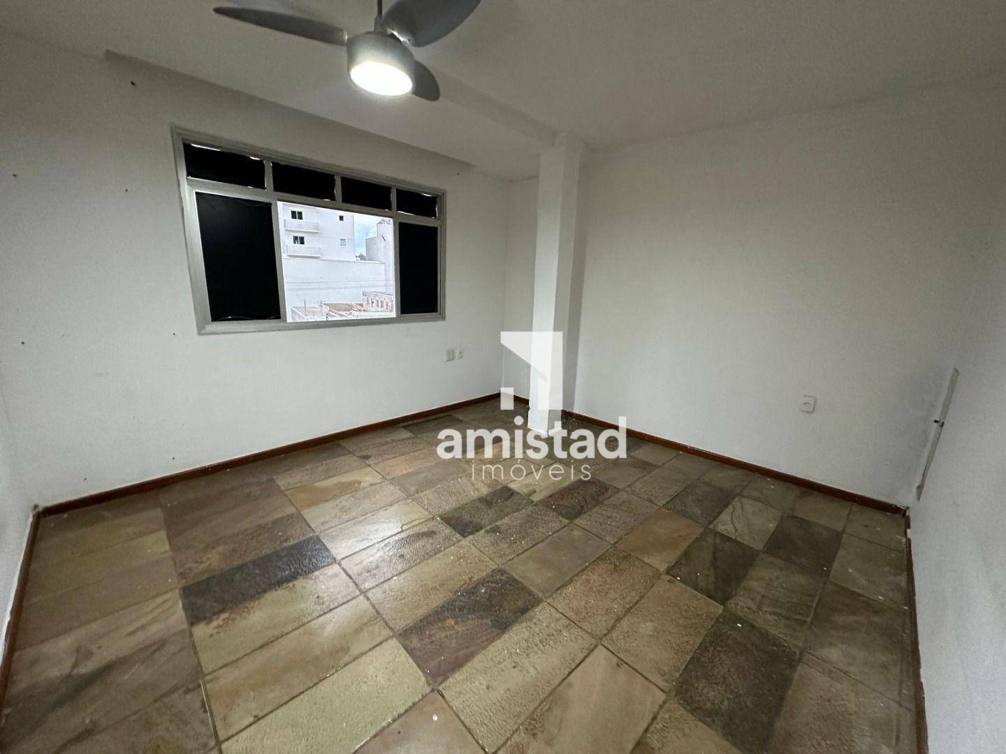 Apartamento à venda com 3 quartos, 150m² - Foto 7