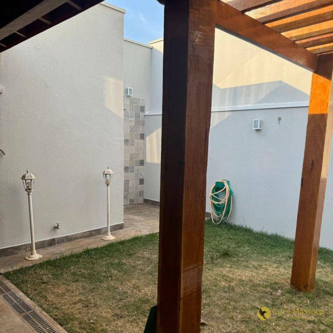 Casa de Condomínio para alugar com 3 quartos, 174m² - Foto 8