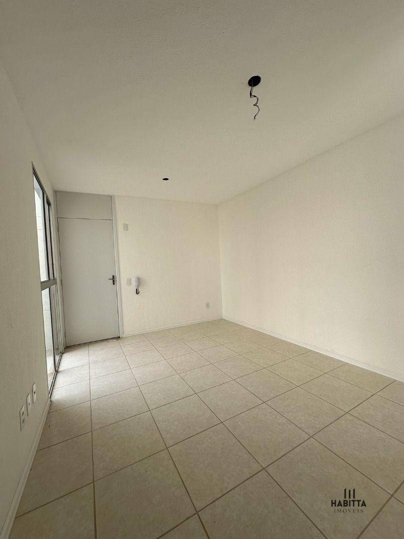 Apartamento à venda com 2 quartos, 45m² - Foto 8