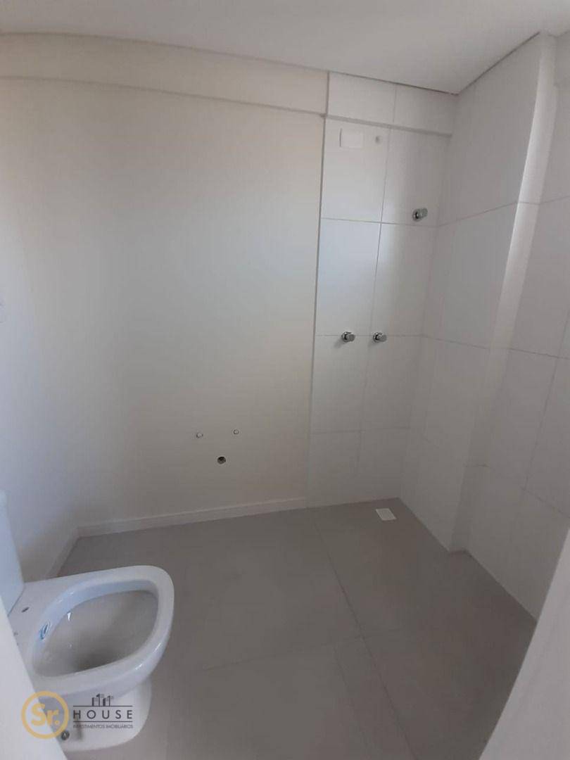 Apartamento à venda com 2 quartos, 79m² - Foto 5