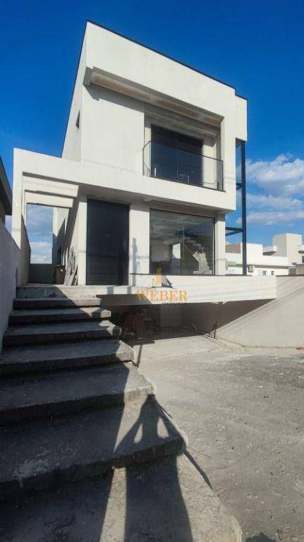 Casa de Condomínio à venda com 3 quartos, 297m² - Foto 2