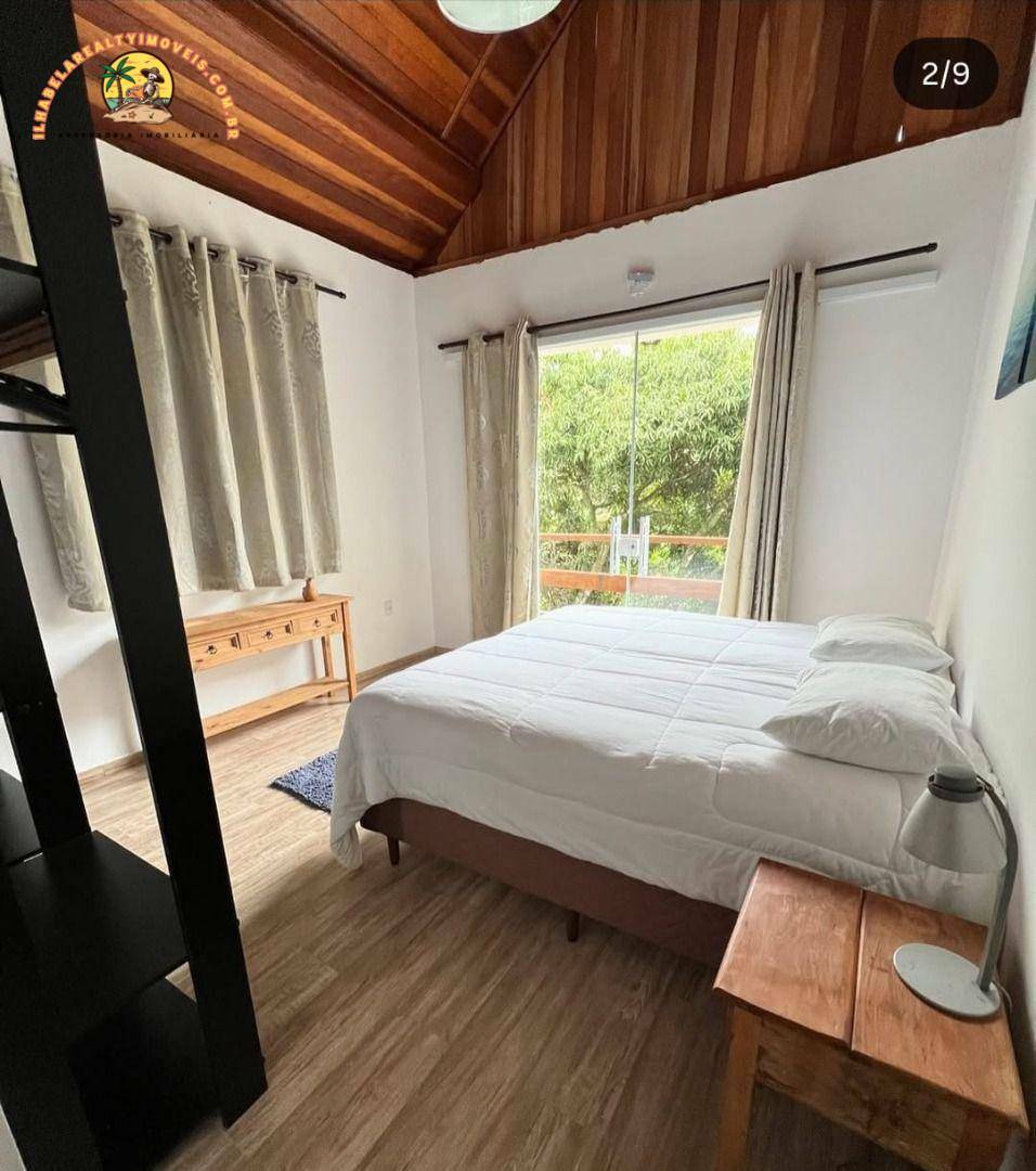 Casa para alugar com 6 quartos, 200m² - Foto 11