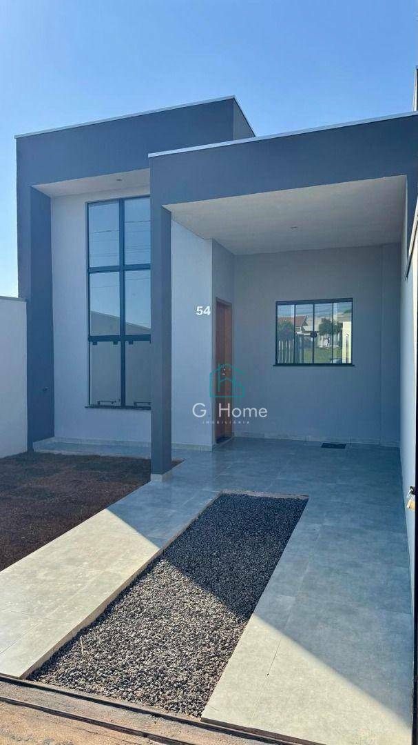Casa à venda com 3 quartos, 77m² - Foto 1