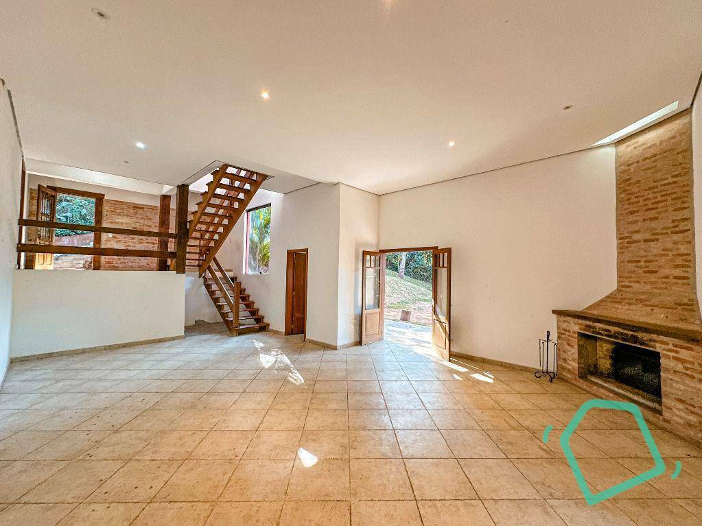 Casa de Condomínio à venda com 3 quartos, 360m² - Foto 4