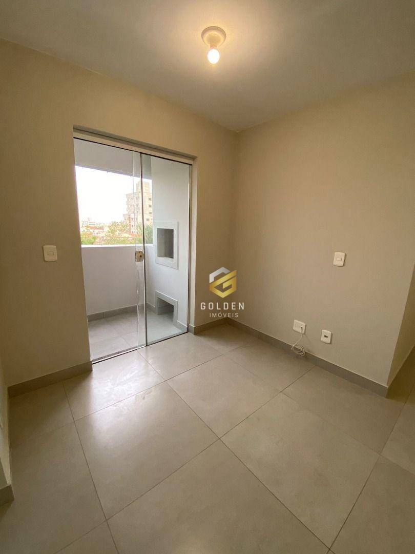 Apartamento para alugar com 2 quartos, 55m² - Foto 1