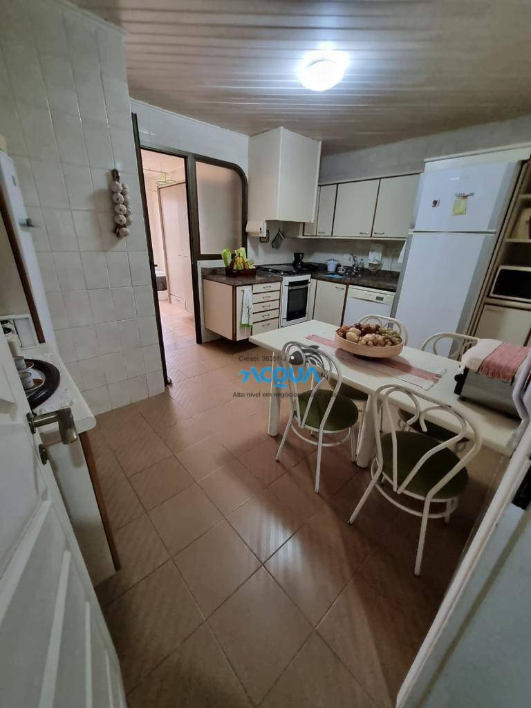 Apartamento à venda com 3 quartos, 147m² - Foto 3