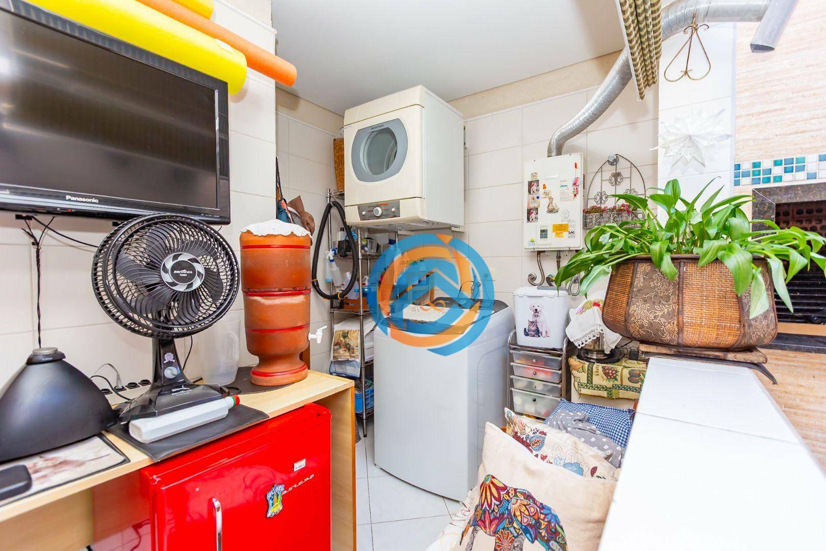 Sobrado à venda com 5 quartos, 220m² - Foto 56