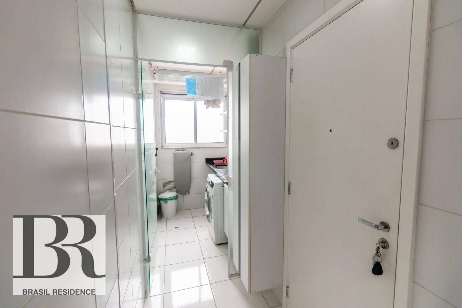 Apartamento para alugar com 2 quartos, 97m² - Foto 40