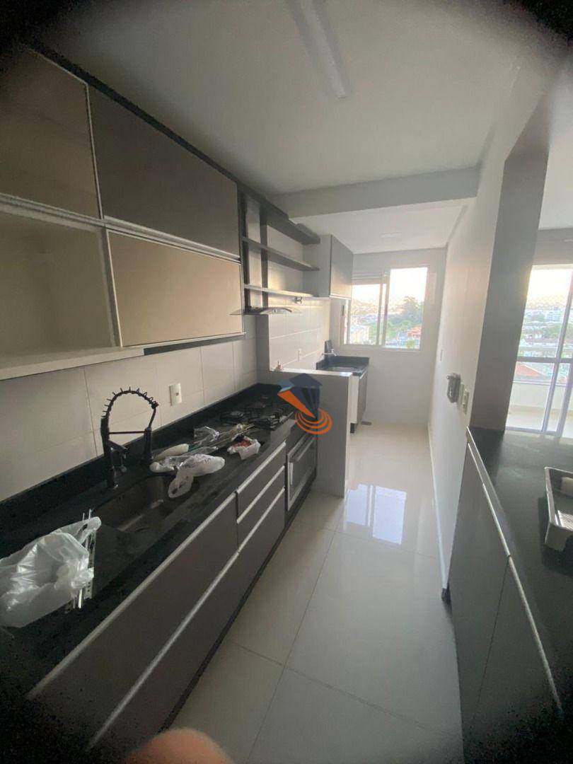 Apartamento à venda com 2 quartos, 69m² - Foto 1