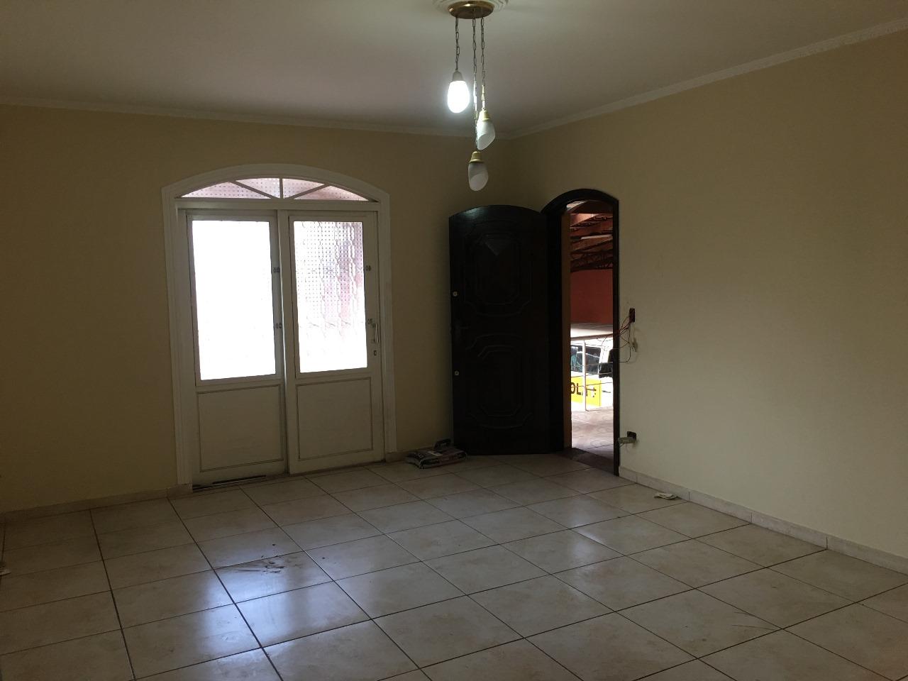 Casa para alugar com 4 quartos, 254m² - Foto 11