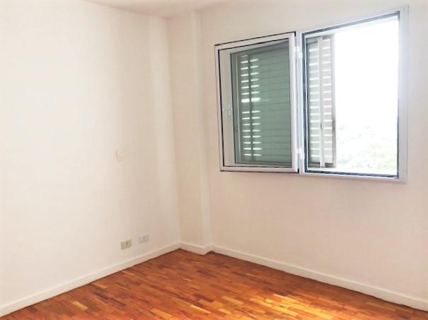 Apartamento para alugar com 4 quartos, 211m² - Foto 13