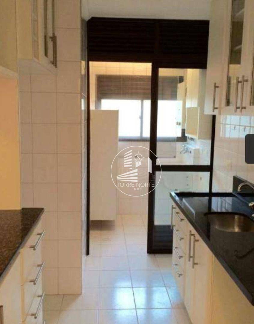 Apartamento à venda com 3 quartos, 70m² - Foto 4