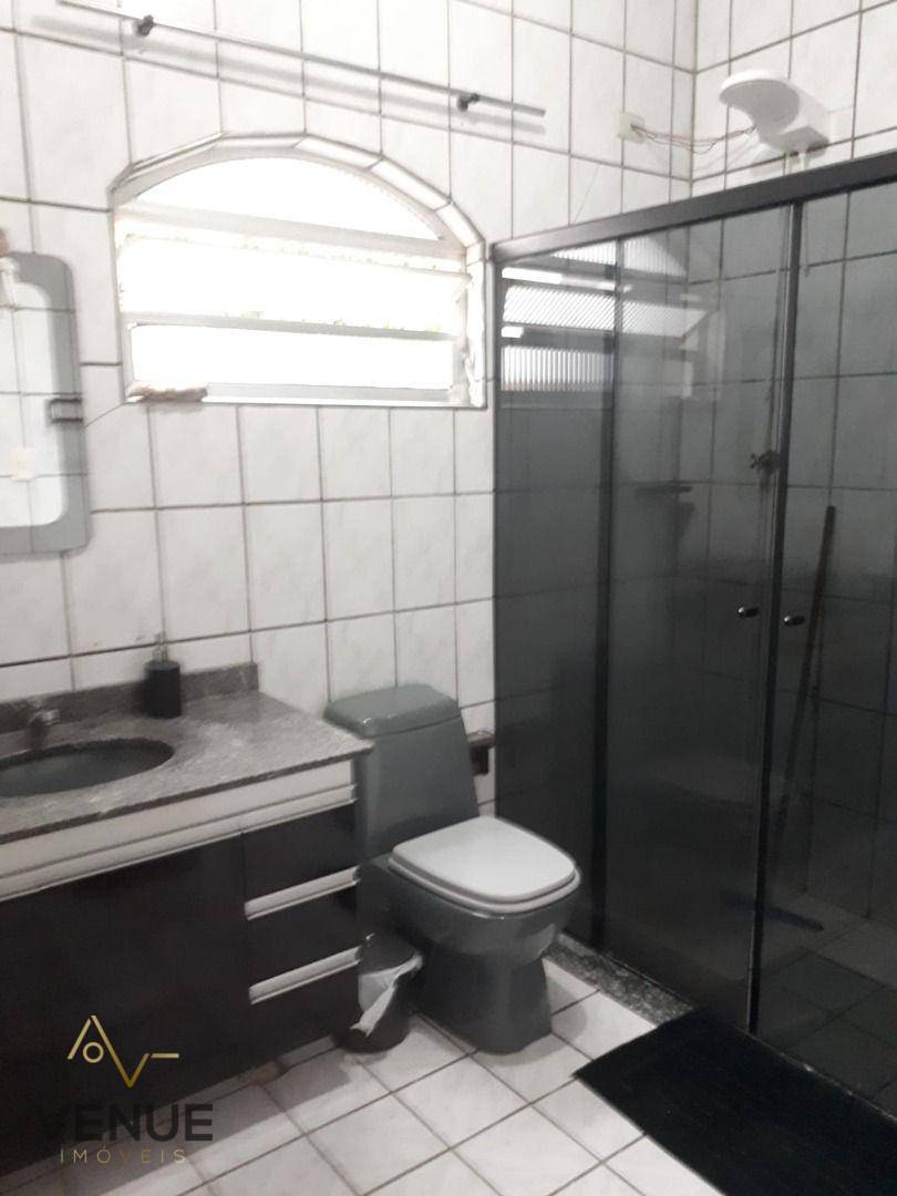 Sobrado à venda com 2 quartos, 200m² - Foto 22