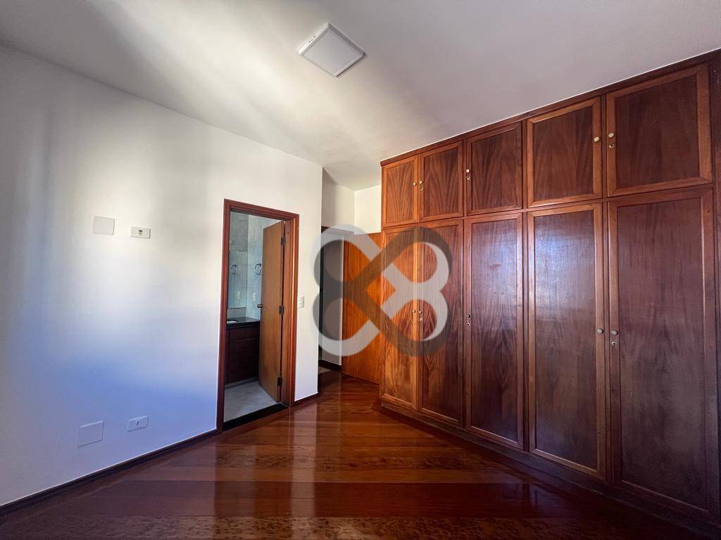 Apartamento à venda com 3 quartos, 208m² - Foto 25