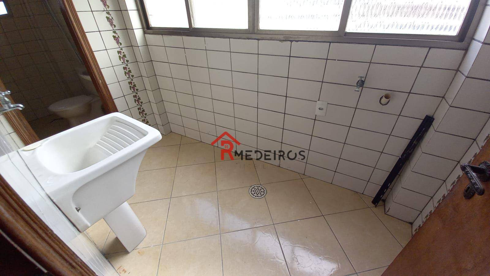 Apartamento para alugar com 2 quartos, 80m² - Foto 5