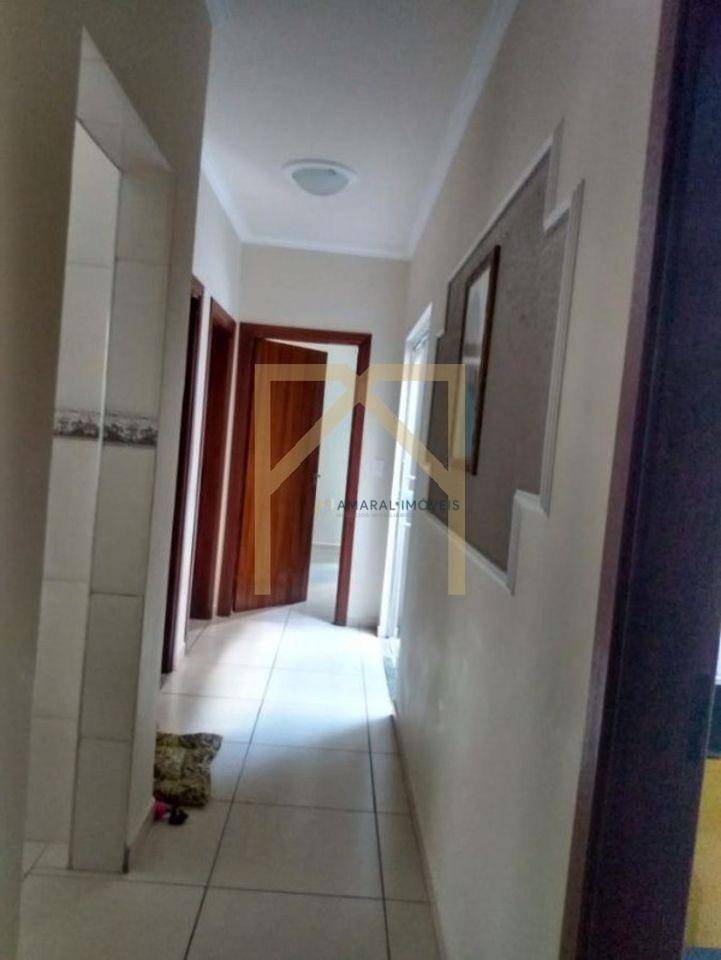 Casa à venda com 3 quartos, 230m² - Foto 11