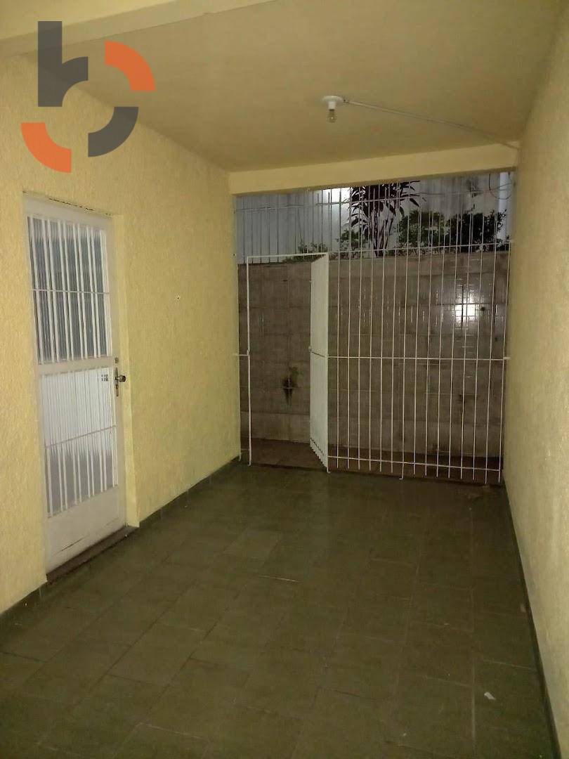 Casa à venda com 3 quartos, 70m² - Foto 8