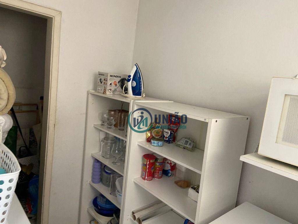 Apartamento à venda com 3 quartos, 75m² - Foto 4