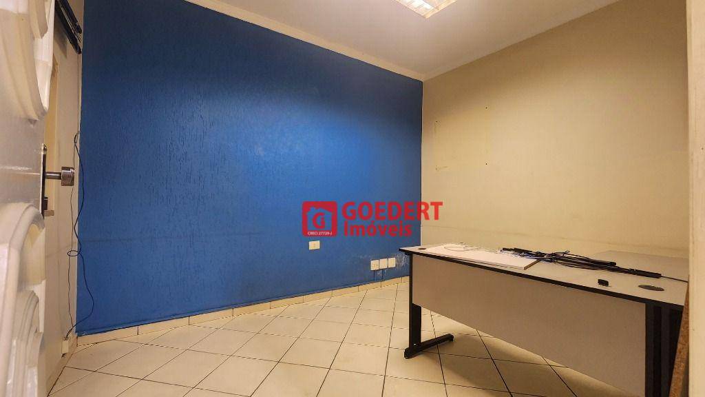 Casa à venda com 4 quartos, 238m² - Foto 9