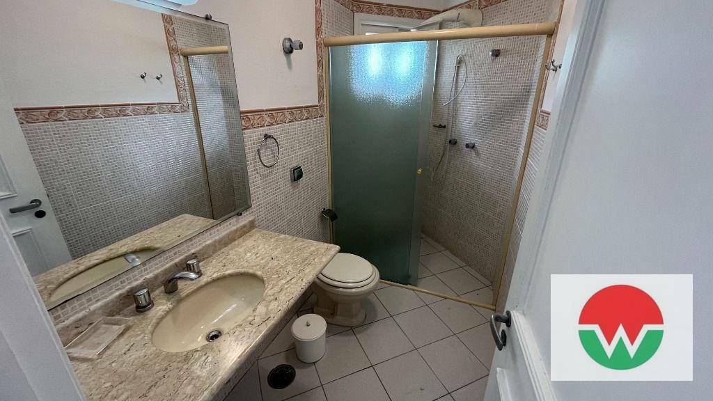 Casa de Condomínio para alugar com 4 quartos, 450m² - Foto 12