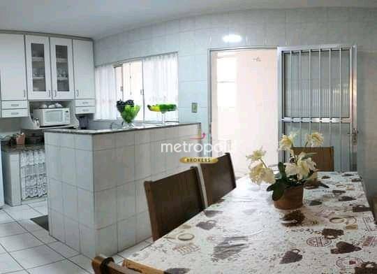 Sobrado à venda com 3 quartos, 208m² - Foto 2