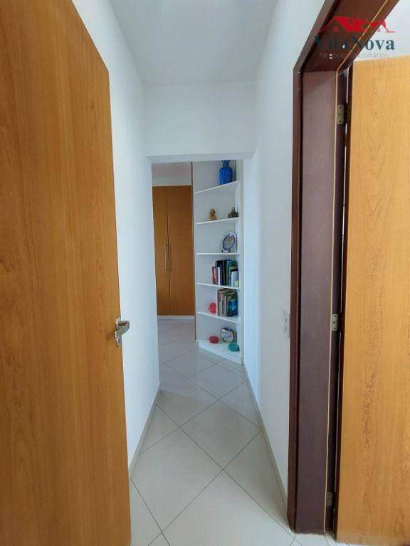 Cobertura à venda com 4 quartos, 240m² - Foto 4