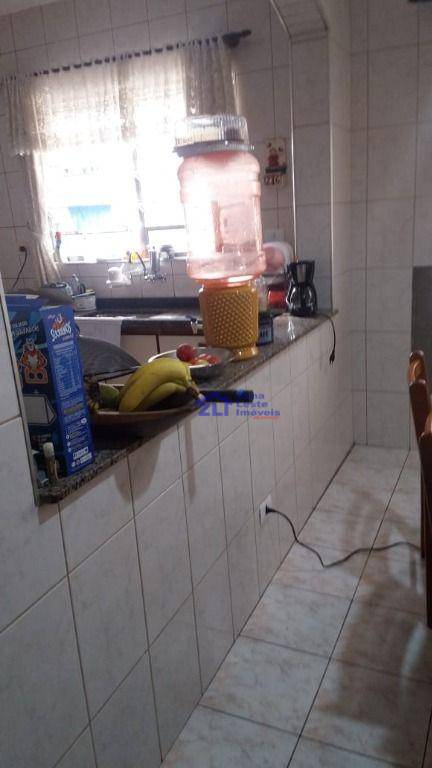 Sobrado à venda com 3 quartos, 240m² - Foto 14