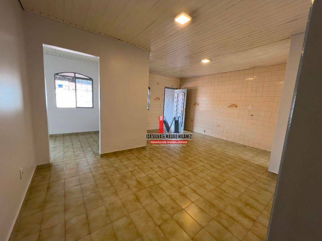 Casa para alugar com 4 quartos, 200m² - Foto 26