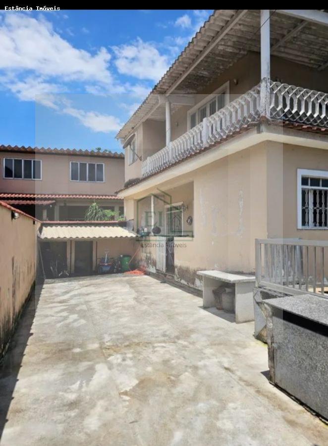 Casa à venda com 3 quartos, 200m² - Foto 2
