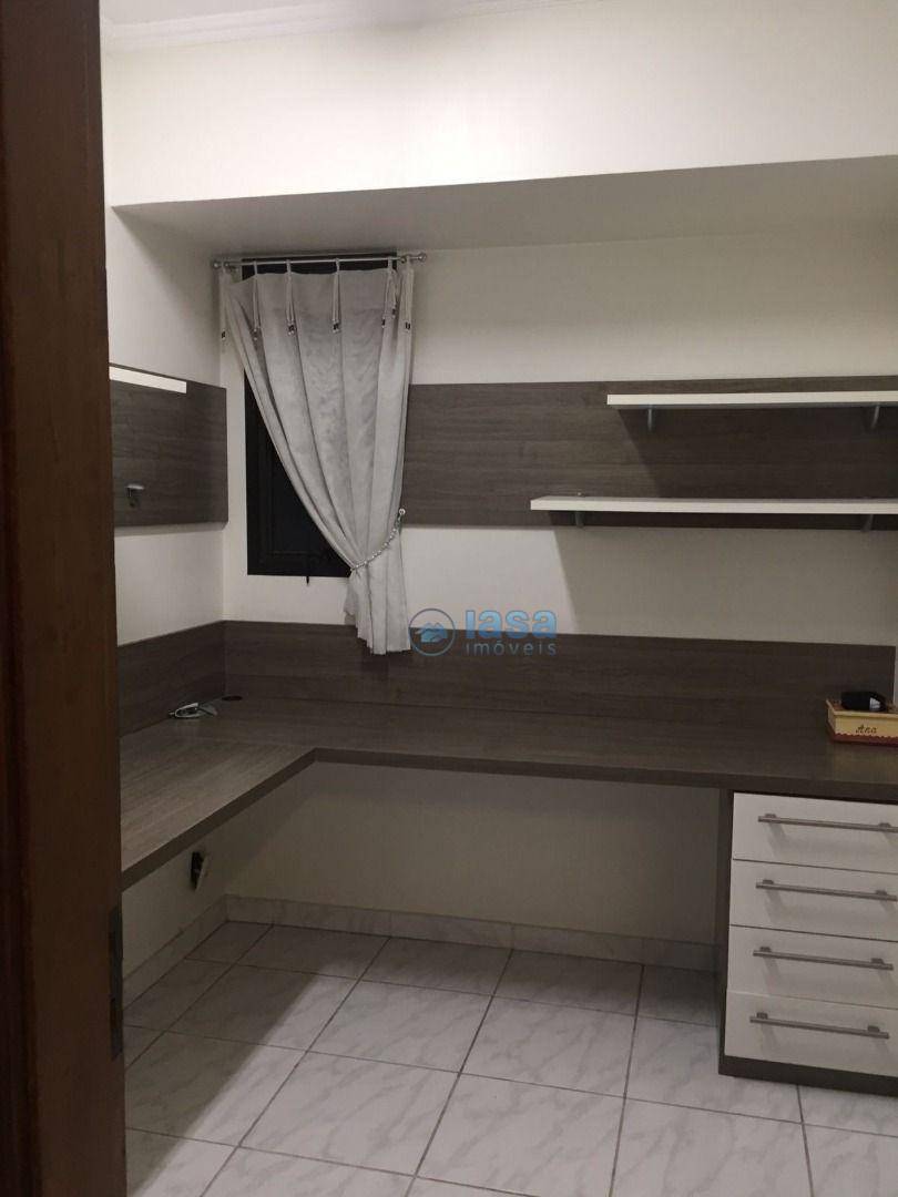 Apartamento à venda com 3 quartos, 118m² - Foto 12