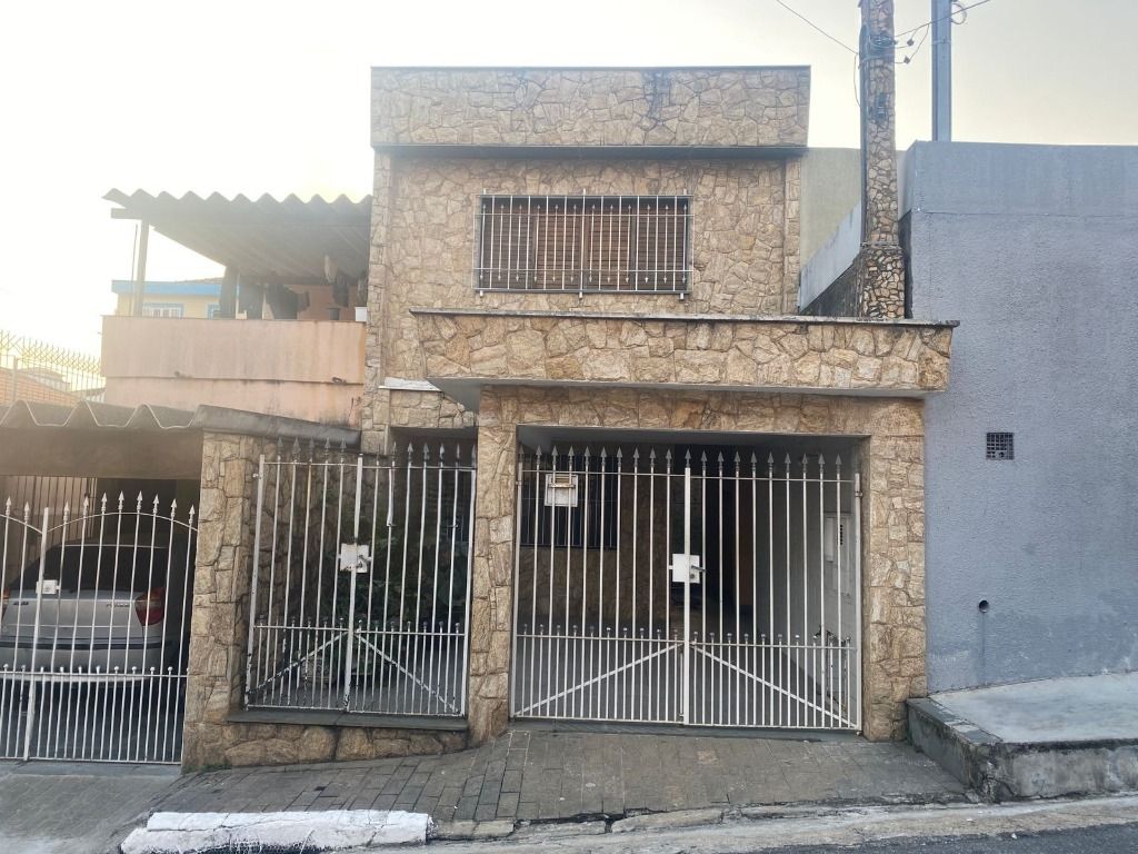 Sobrado à venda com 3 quartos, 120m² - Foto 1