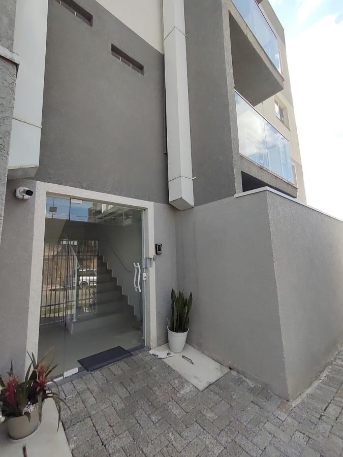 Apartamento à venda com 3 quartos, 63m² - Foto 2