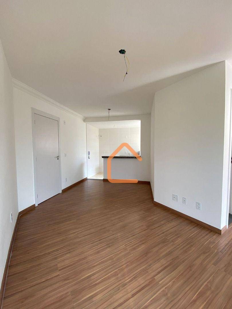 Apartamento à venda com 2 quartos, 55m² - Foto 11