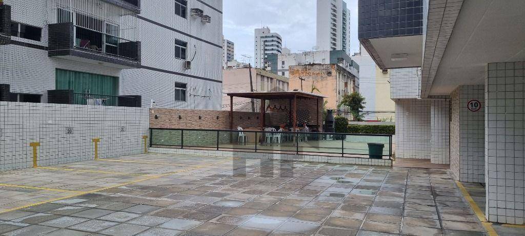 Apartamento para alugar com 3 quartos, 120m² - Foto 2
