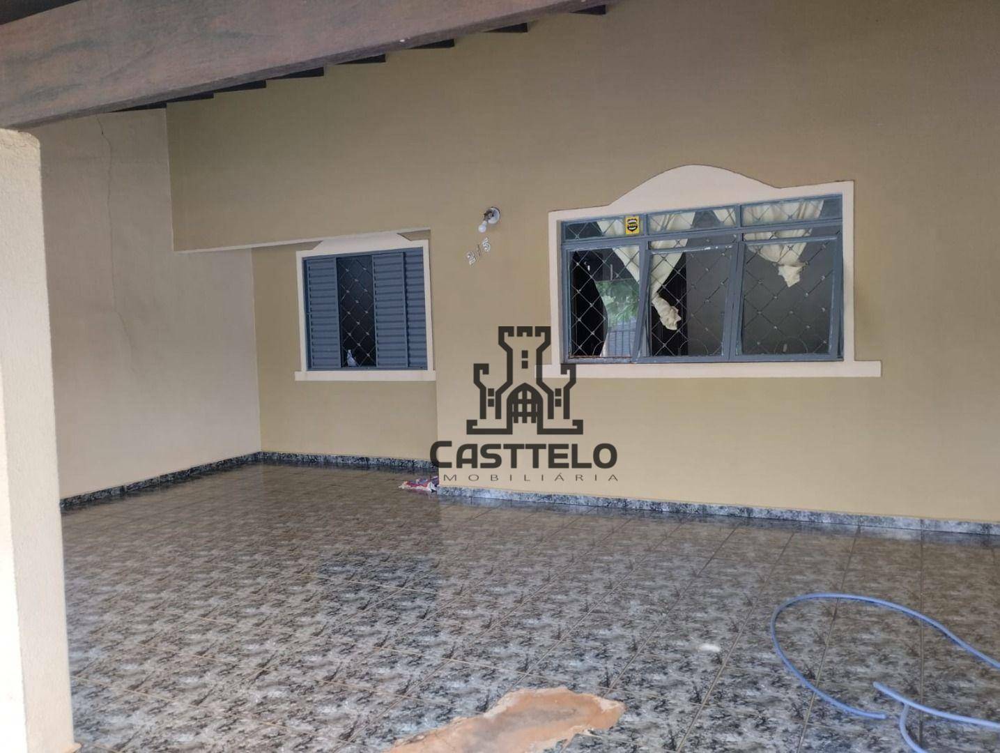 Casa à venda com 3 quartos, 80m² - Foto 4