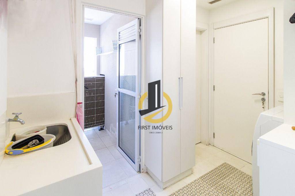 Apartamento à venda com 4 quartos, 215m² - Foto 46