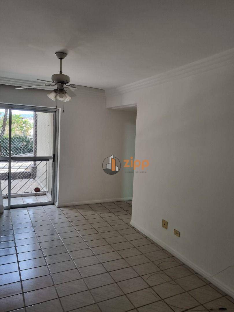 Apartamento para alugar com 3 quartos, 70m² - Foto 7