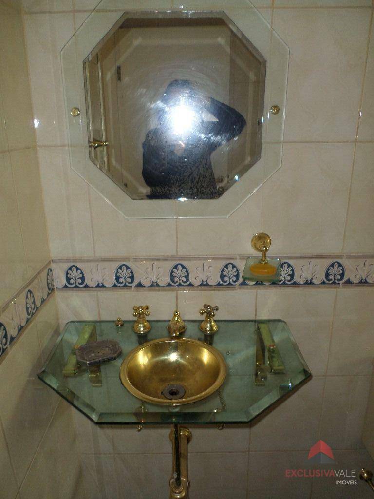 Casa à venda com 5 quartos, 162m² - Foto 10