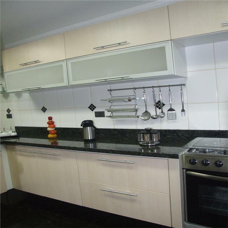 Apartamento à venda com 3 quartos, 180m² - Foto 2