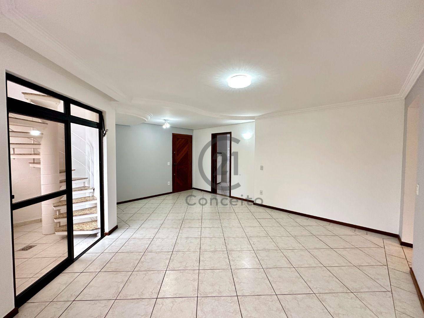 Apartamento à venda com 3 quartos, 212m² - Foto 4