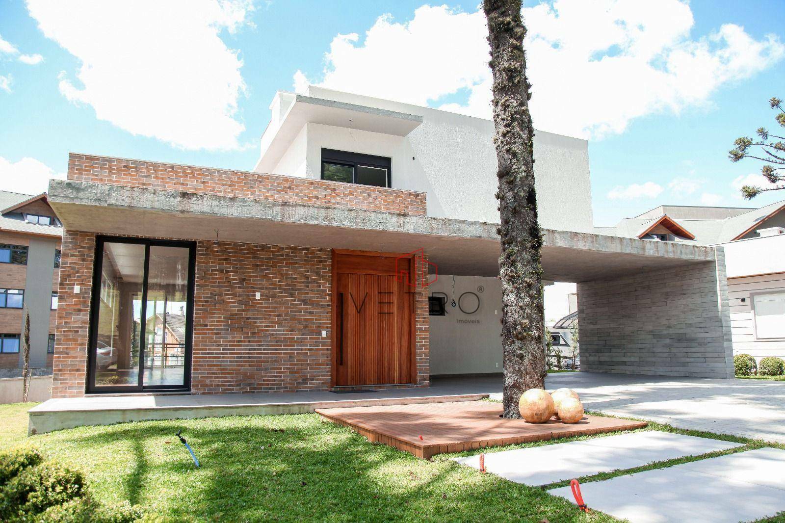 Casa de Condomínio à venda com 4 quartos, 352m² - Foto 1