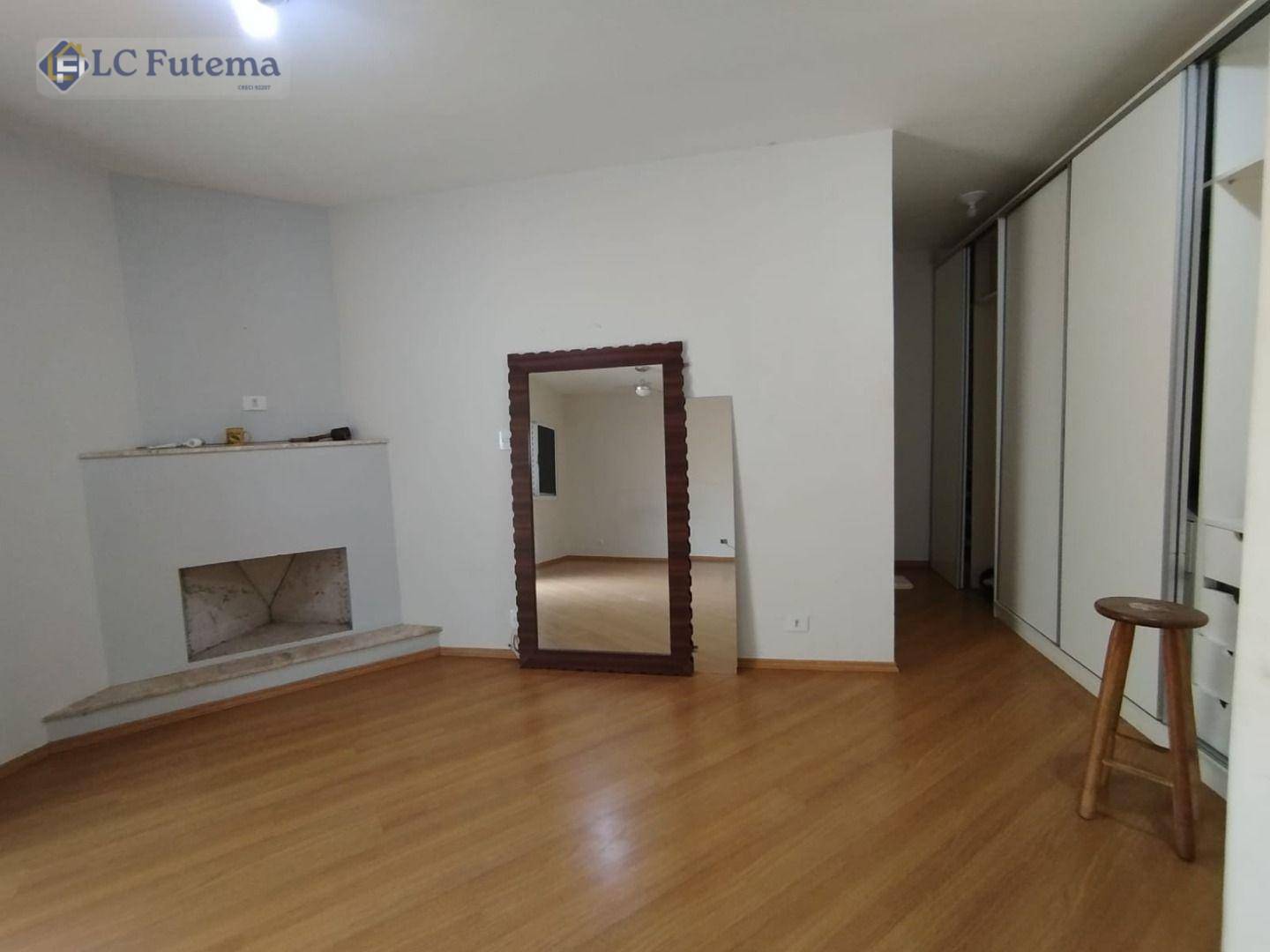 Casa de Condomínio para alugar com 3 quartos, 300m² - Foto 14