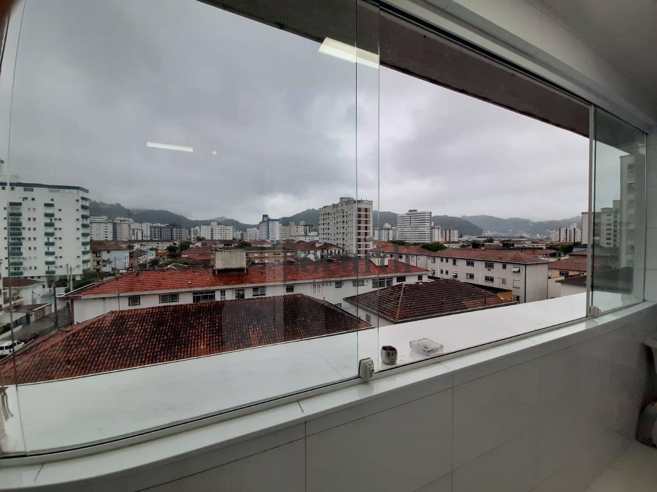 Apartamento à venda com 2 quartos, 105m² - Foto 2