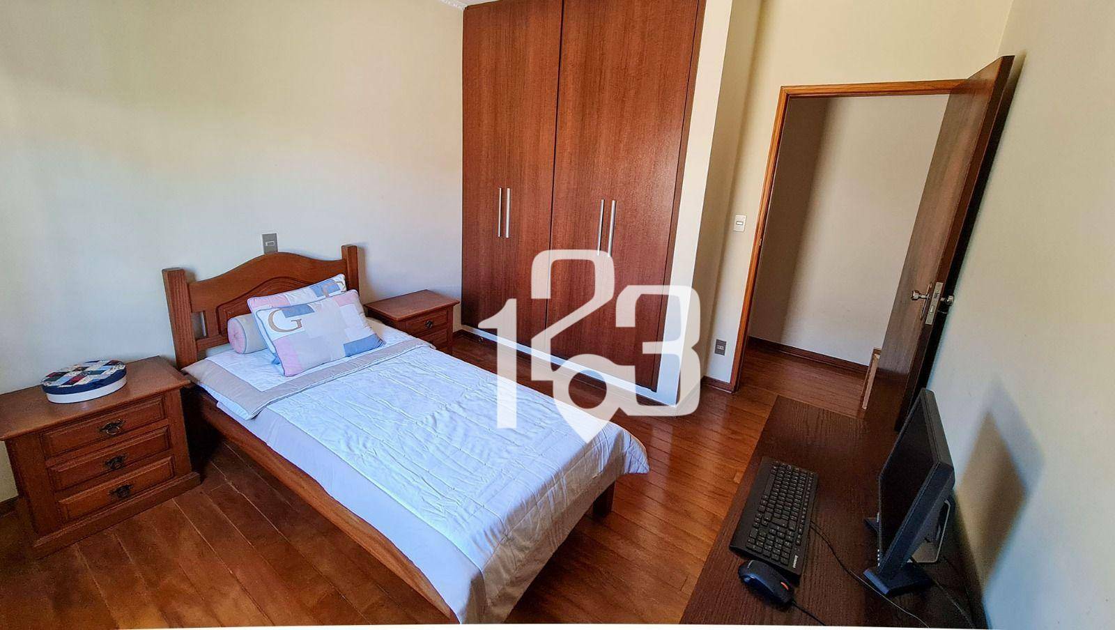 Casa à venda com 4 quartos, 251m² - Foto 16