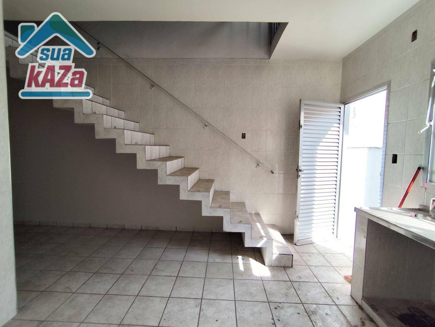 Casa à venda com 6 quartos, 230m² - Foto 16