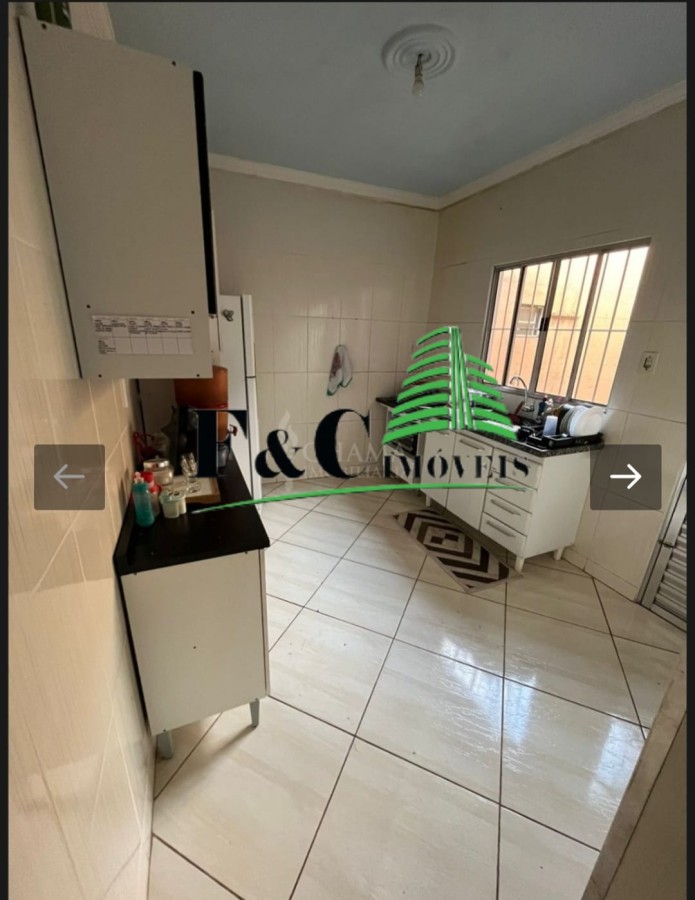 Casa à venda com 3 quartos, 140m² - Foto 4